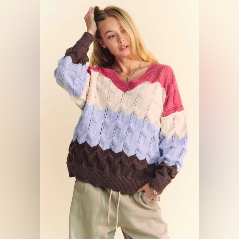 Davi & Dani Wavy Texture Color Block V-Neck Knit Sweater Size Small S NWOT